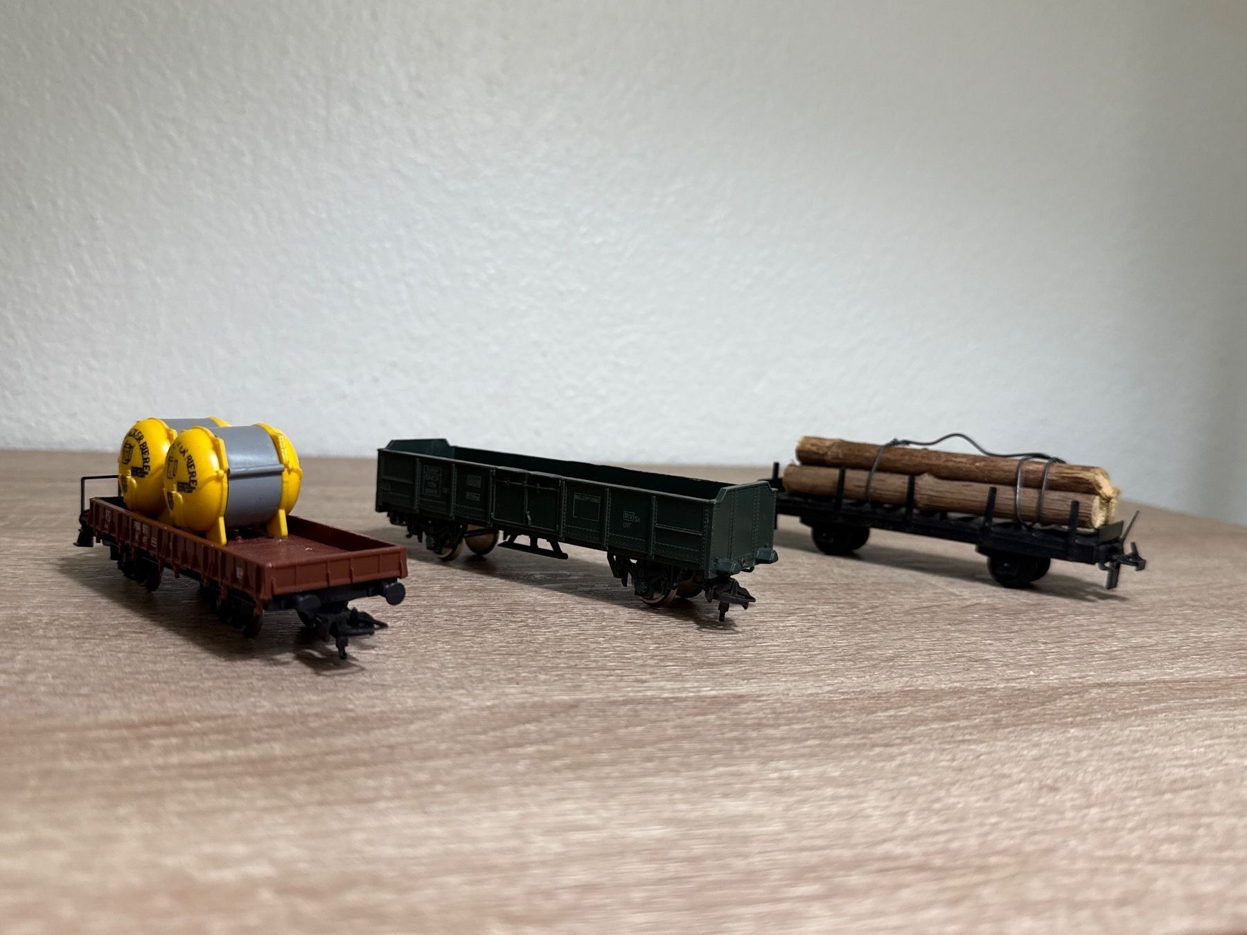 Lima Modellini di ferrovie: Lima 3x Güterwagen (113) – Usato da St-Aubin-Sauges venduto da Lo_Go