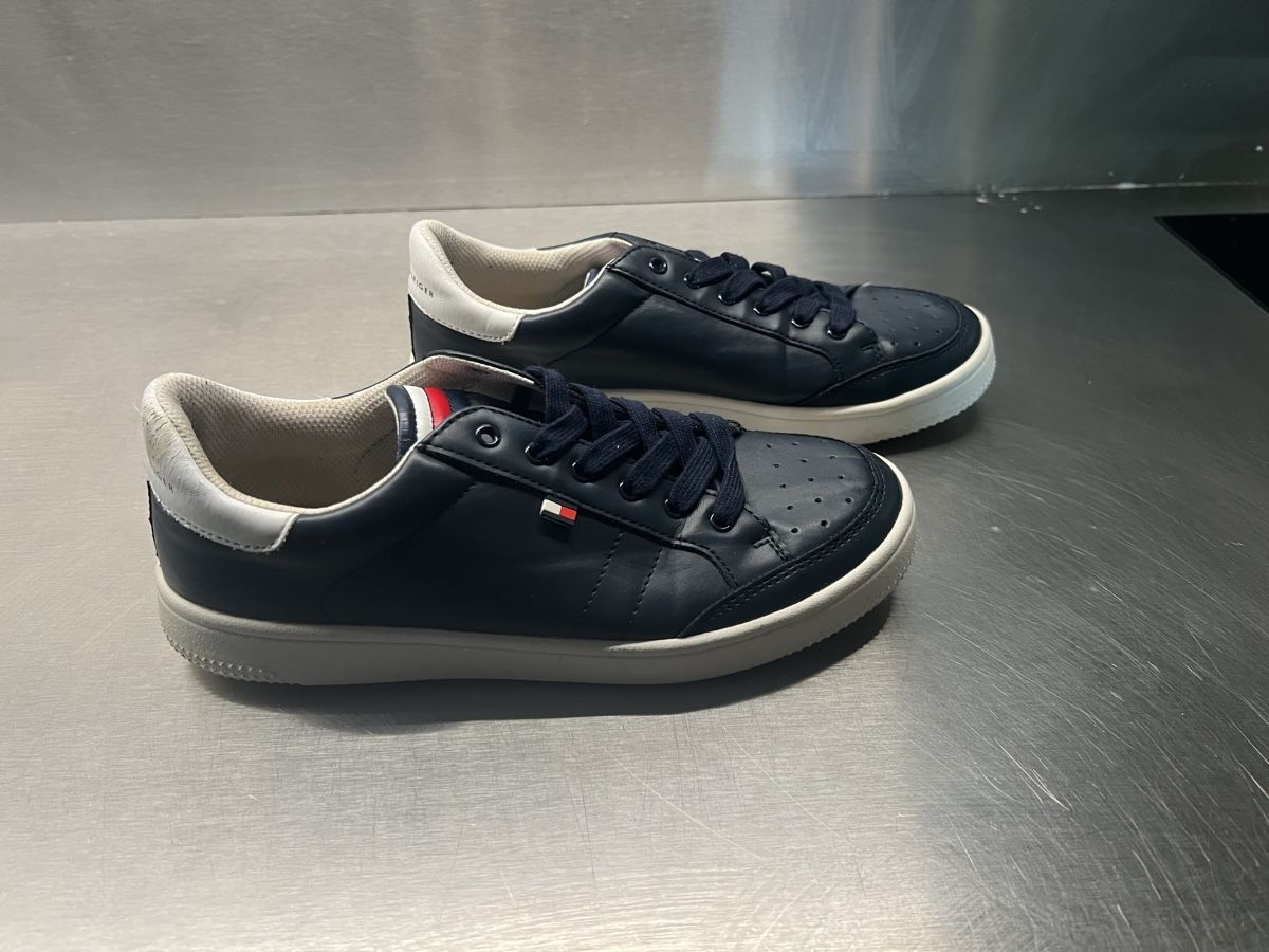 Tommy Hilfiger Chaussures femmes: Tommy Hilfiger Schuhe 38 – Neuf (Voir description) à Wädenswil par GNT 2