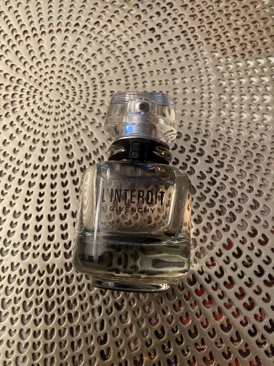 Givenchy Profumi & Eau de Toilette: L'Interdit Givenchy - Eau de Parfum - 35ml - Neuf! – Nuovo (secondo la descrizione) da Plan-les-Ouates venduto da Namorona