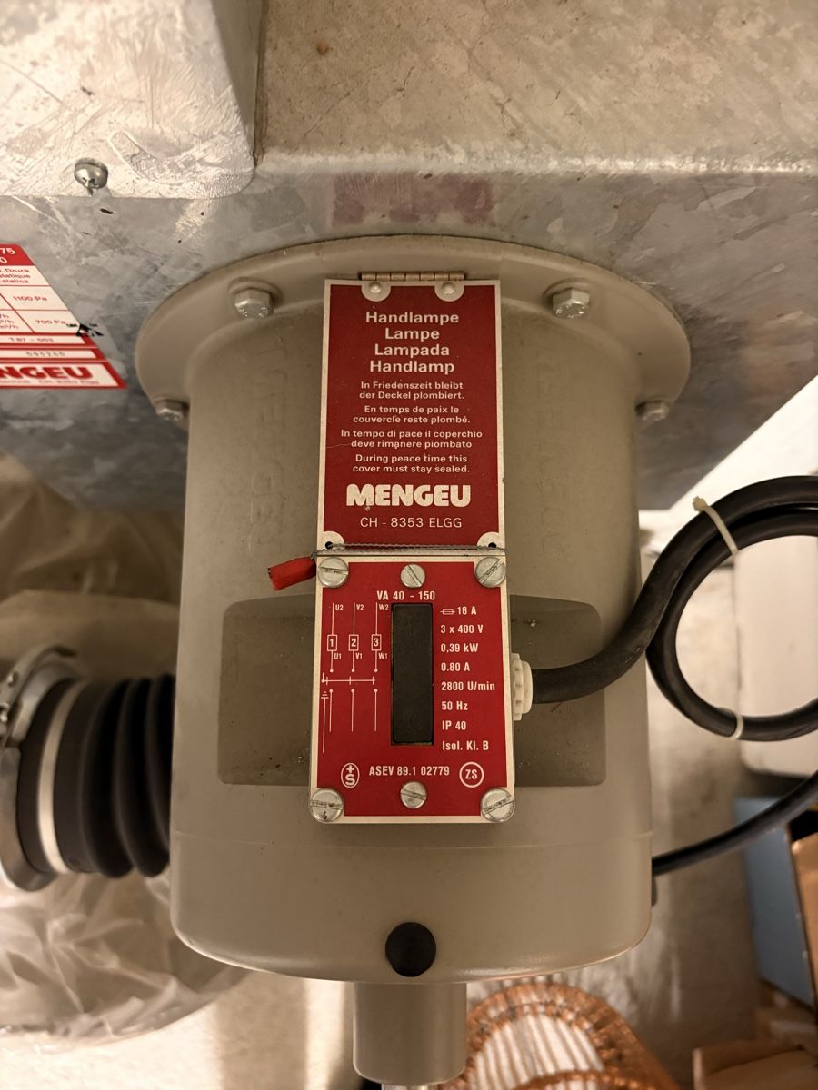 Purificatori d'aria: Mengeu Schutzraumventilator – Usato da Fraubrunnen venduto da waddle 3