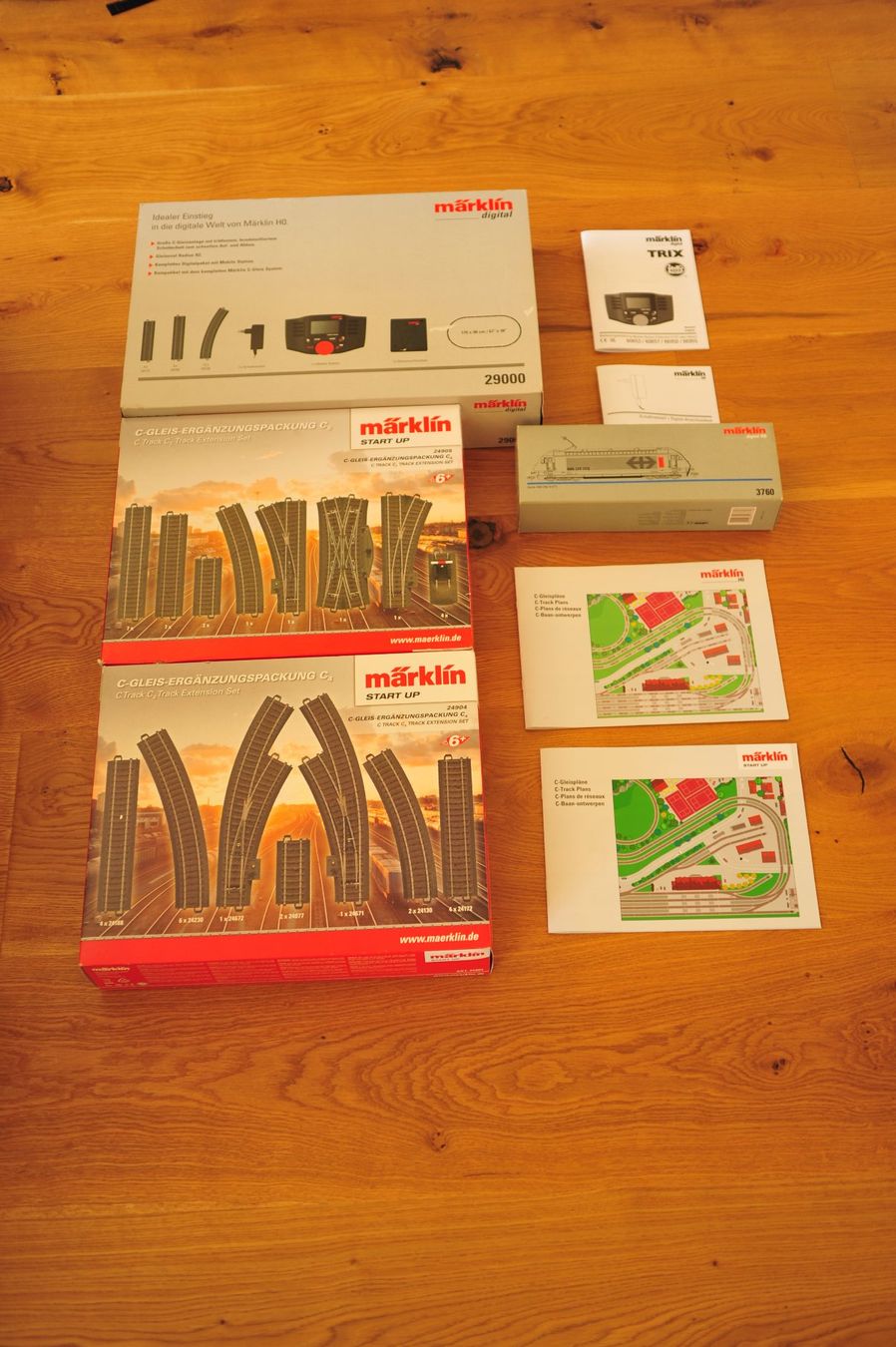 Märklin Modellini di ferrovie: Märklin Set mit SBB Re 460 – Nuovo (secondo la descrizione) da Thun venduto da Wise_Toaster 7