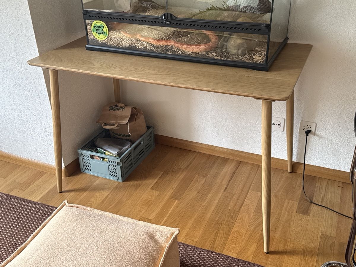 Ikea Tische: Tisch / Pult – Gebraucht aus Basel von ayl_qpf7