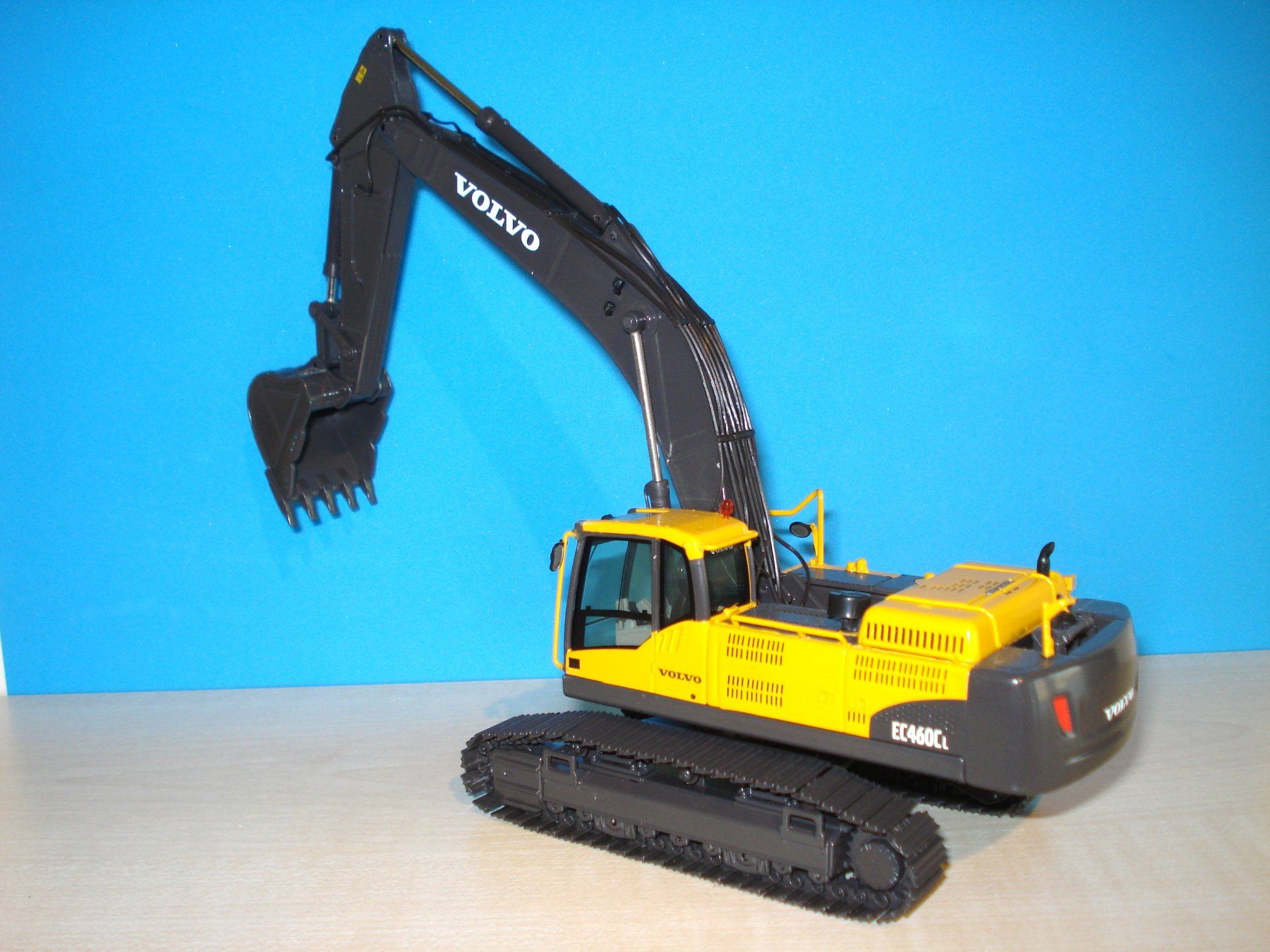 Kits de montage: VOLVO EC 460 CL Raupenbagger – D'occasion à Mitlödi par worker04 1