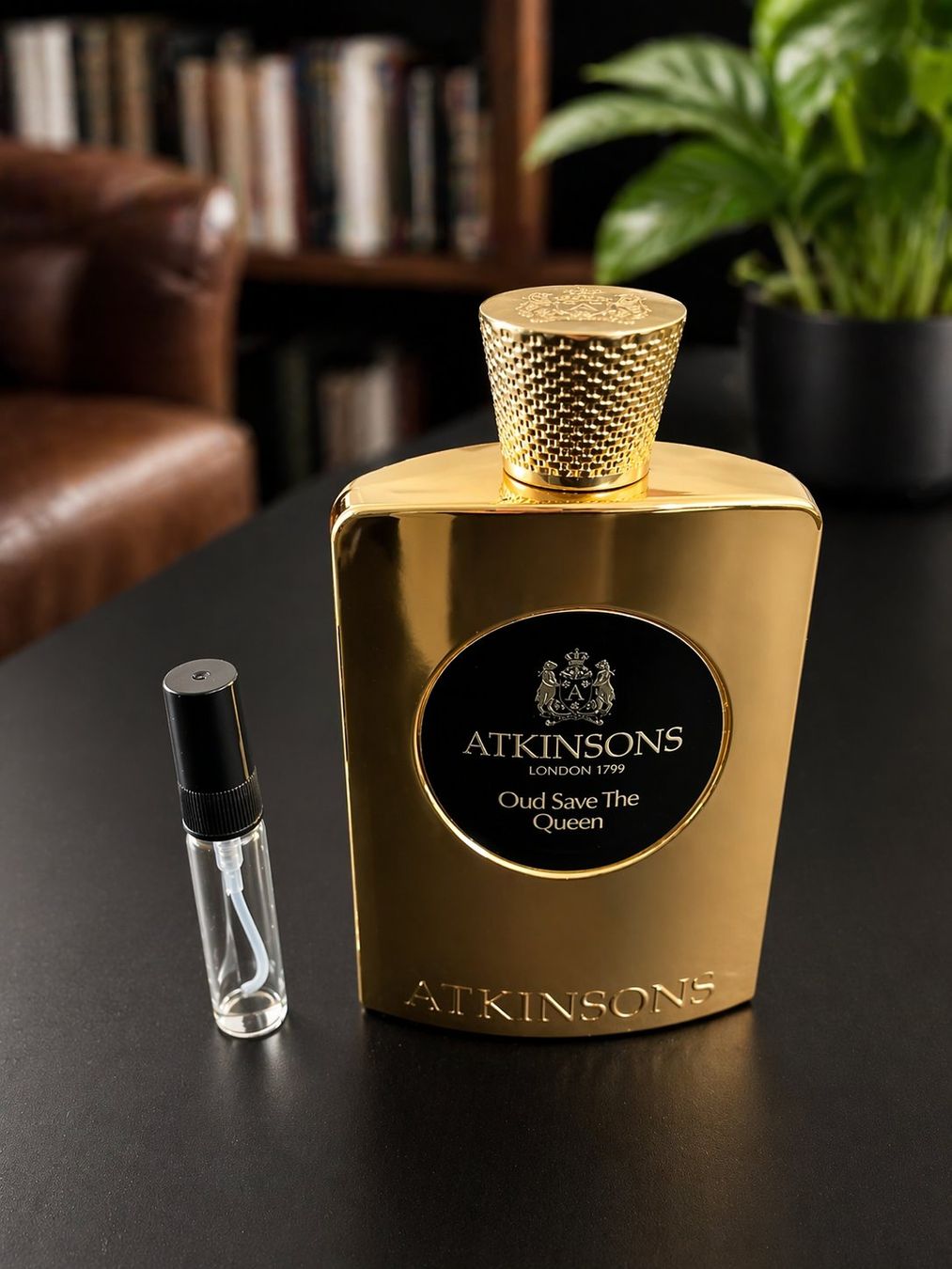 Atkinsons Profumi & Eau de Toilette: Atkinsons "Oud Save The Queen" 5ml – Usato da Zürich venduto da adhamox