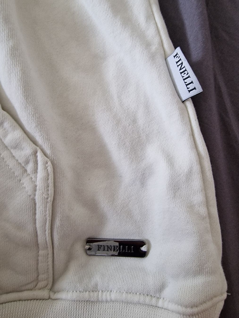 Maglioni & Felpe: Finelli Hoodie – Difettoso da Worblaufen venduto da DD11 4