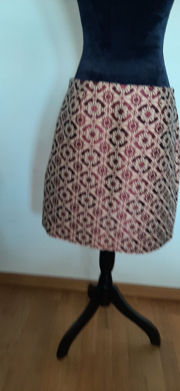 Hallhuber Röcke: Hallhuber Donna Rock Gr.40 Blumenmuste – Gebraucht aus Uster von kgw78 3