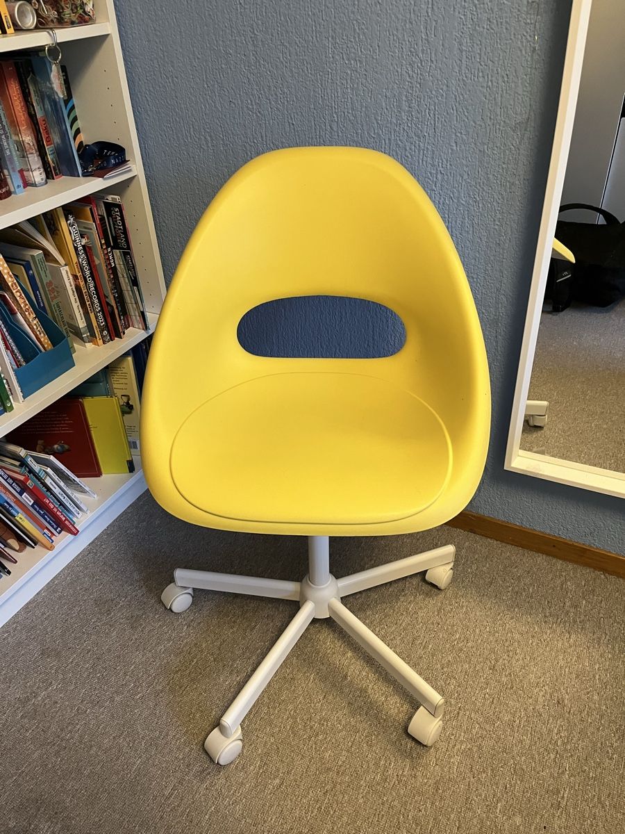 Ikea Sedie: Bürostuhl auf Rollen, Ikea Kinder – Usato da Bülach venduto da emm_t8f5