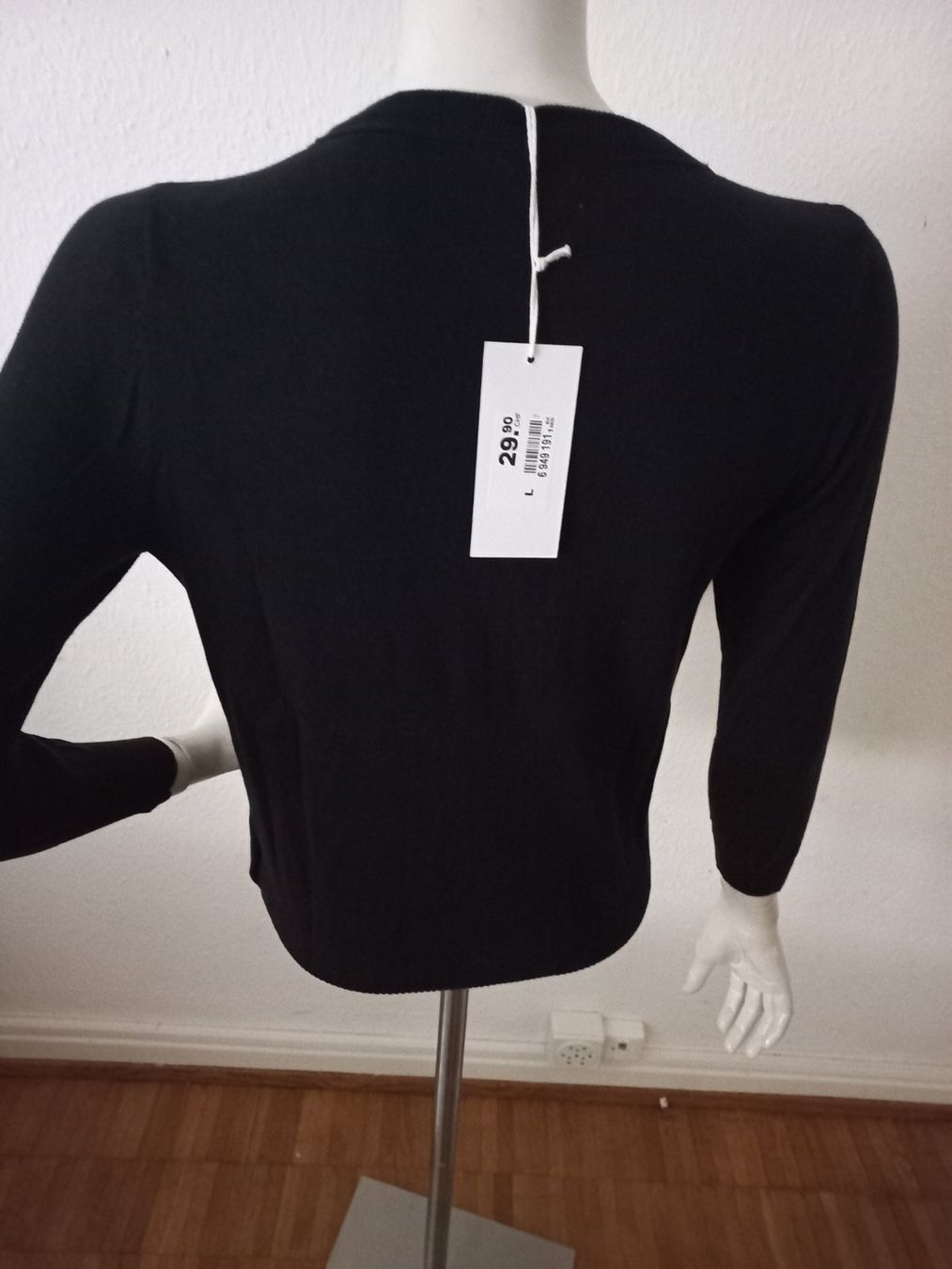 Negligees & Pyjamas: Strickjacke – Neu und originalverpackt aus Basel von zaa_7ft5 1