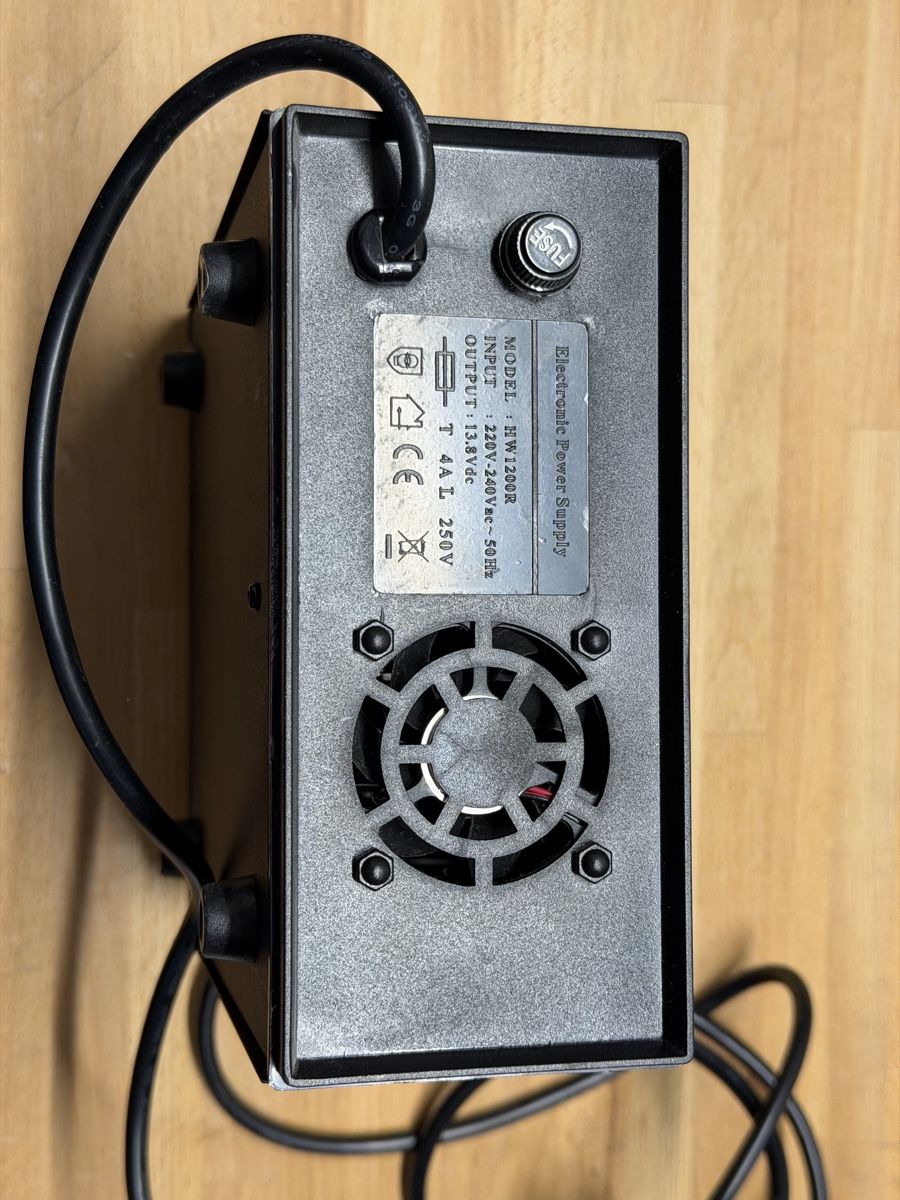 Batterie, Caricabatterie & Alimentatori: Pro Peak 13.8V Netzteil Power Supply Ripmax D-IP2000 Model – Usato da Biel-Benken BL venduto da theskipster 2