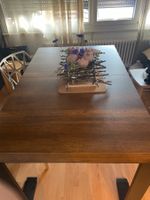 Table à manger, design moderne, parfait!