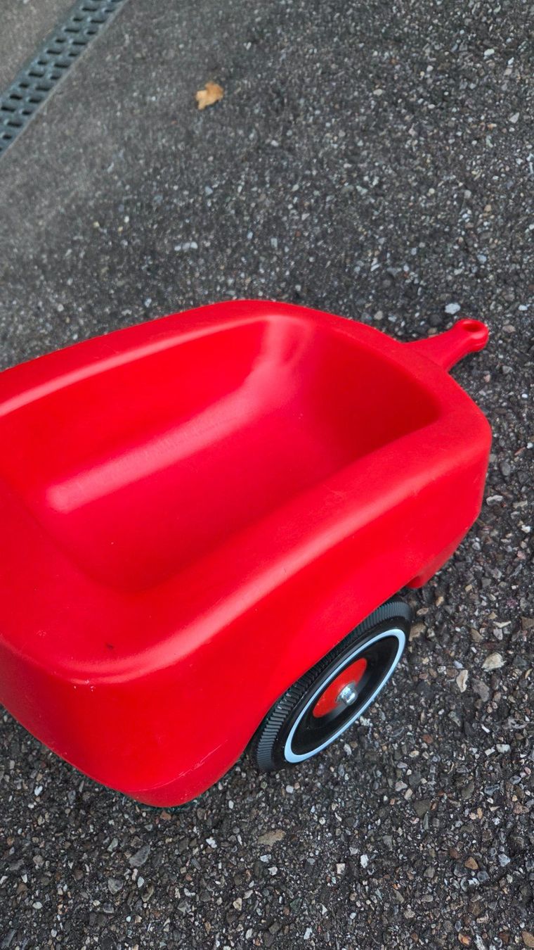 Big Veicoli per bambini: Original BIG Bobby Car Anhänger rot – Usato da Remigen venduto da Mobis 1