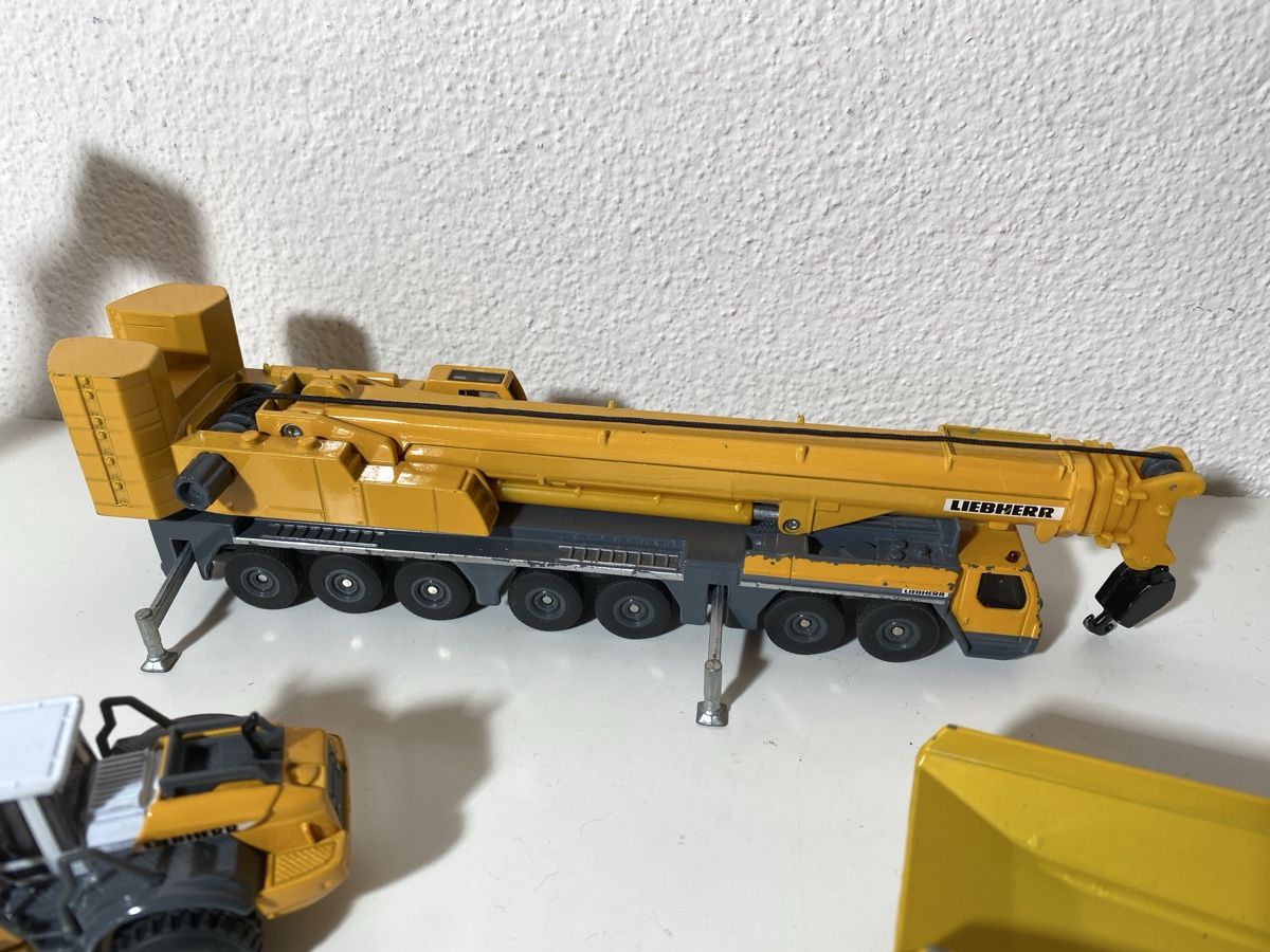 Siku Kit di modellismo & Modellini statici: Siku Baufahrzeuge & Schiff – Usato da Winterthur venduto da ben_9vxx 2