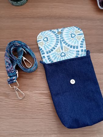 Handytasche Jeans Stoff mit Träger neu und selbst genäht