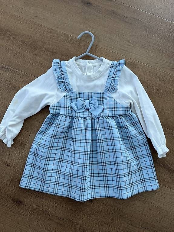 Lotti & Set di vestiti: Drei hübsche Kleider - 86/92/98 – Usato da Bäch SZ venduto da Blansz 3