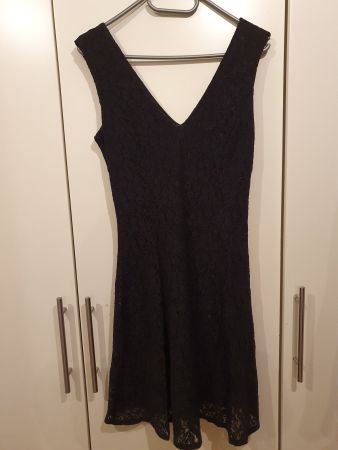 Schwarzes Abendkleid, Cocktailkleid mit Spitze Esprit Gr. 36