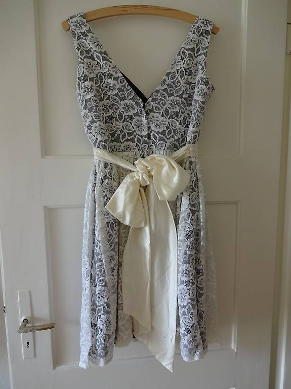 Kleider: Elfenbeinfarbenes Hochzeitskleid / Kleid mit Spitze – Gebraucht aus Basel von kru_m5x5 2