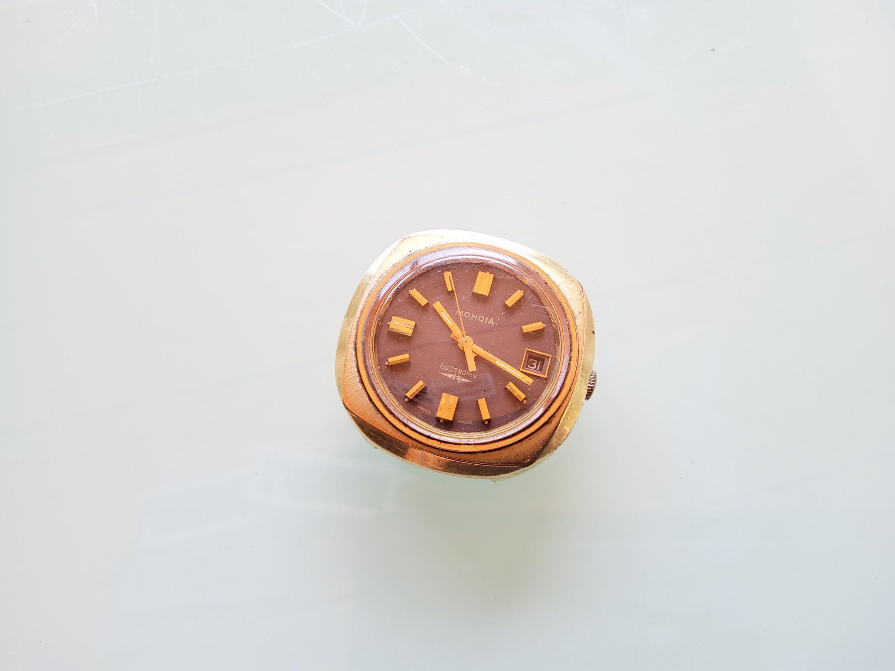 Montres: Montre à quartz Mondia  – Défectueux à Malleray par Broc-Mo 8