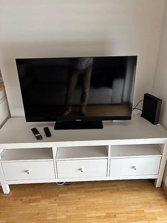 TV Möbel: Plusieurs meubles à donner – Gebraucht aus Puplinge von custas