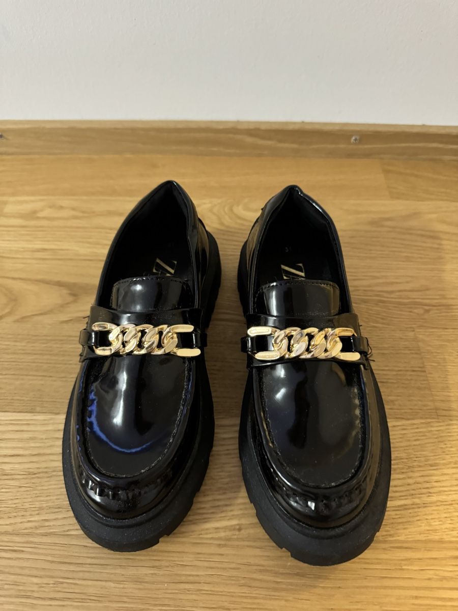 Zara Scarpe per ragazze: Kinder Slipper Mädchen Gr:31 – Usato da Zürich venduto da joal2