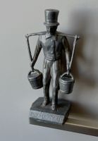 Wasserträger Zinnfigur Hummel Hummel Mors Mors H=10 m-Sockel
