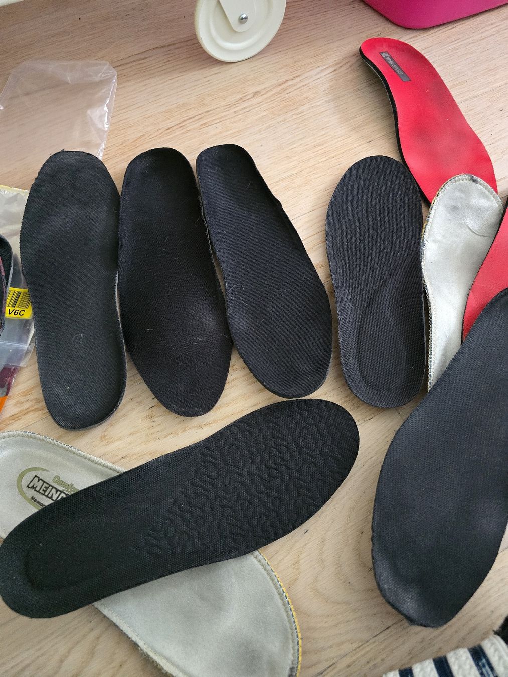 Scarpe da uomo: Restposten Sohlen / Einlegesohlen Grösse 43-44 – Usato da Rickenbach b. Wil venduto da VeryLovelyThings 4