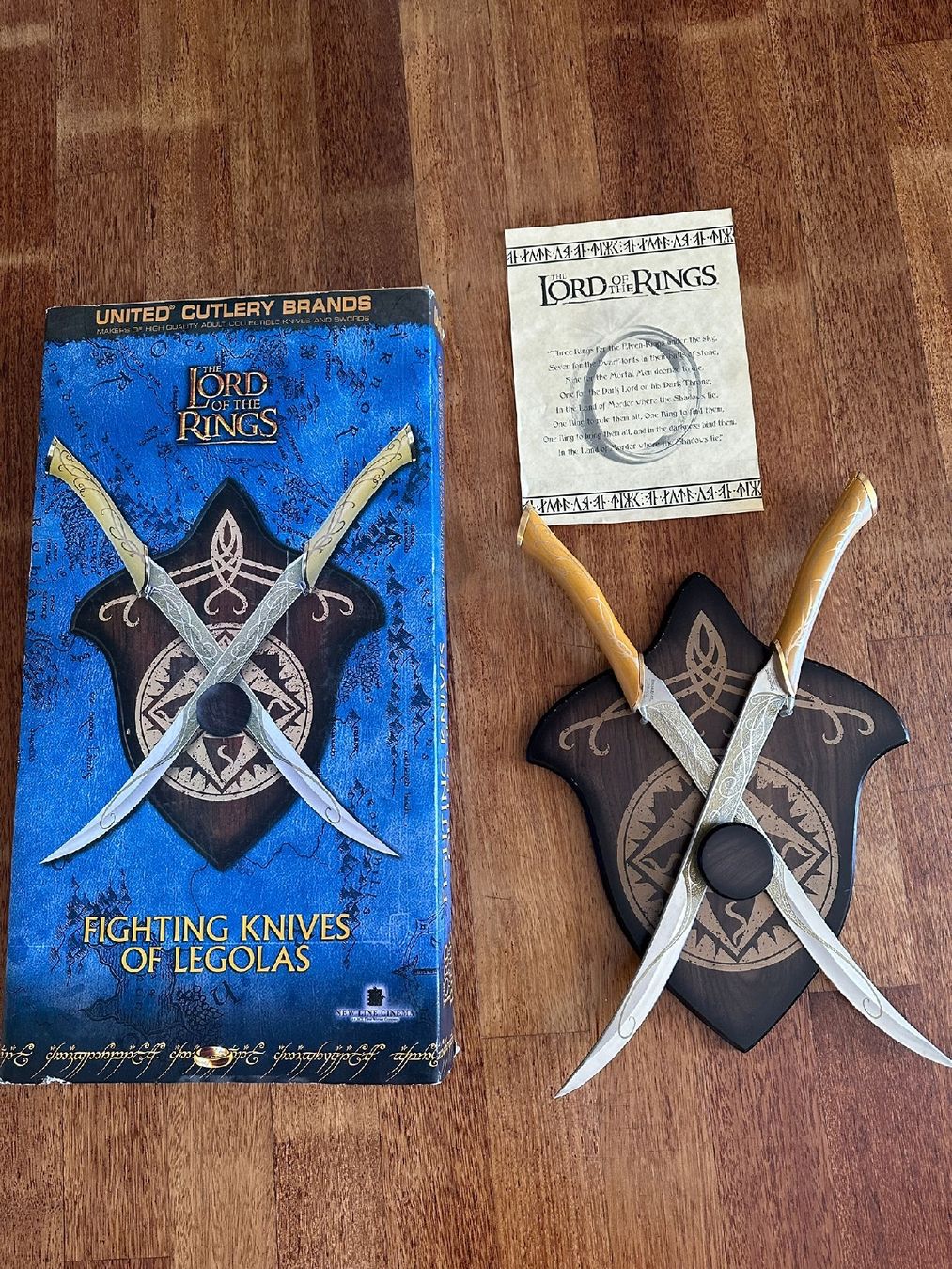 Posate: Herr der Ringe Legolas Fighting Knives mit Ständer und Box – Usato da Zürich venduto da kat_vy2q