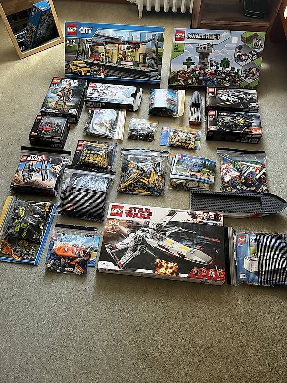 Lego Spielzeuge: Riesen Lego Star wars, City, Technic und Minecraft Sammlung – Gebraucht aus Wallisellen von nic_wkh8