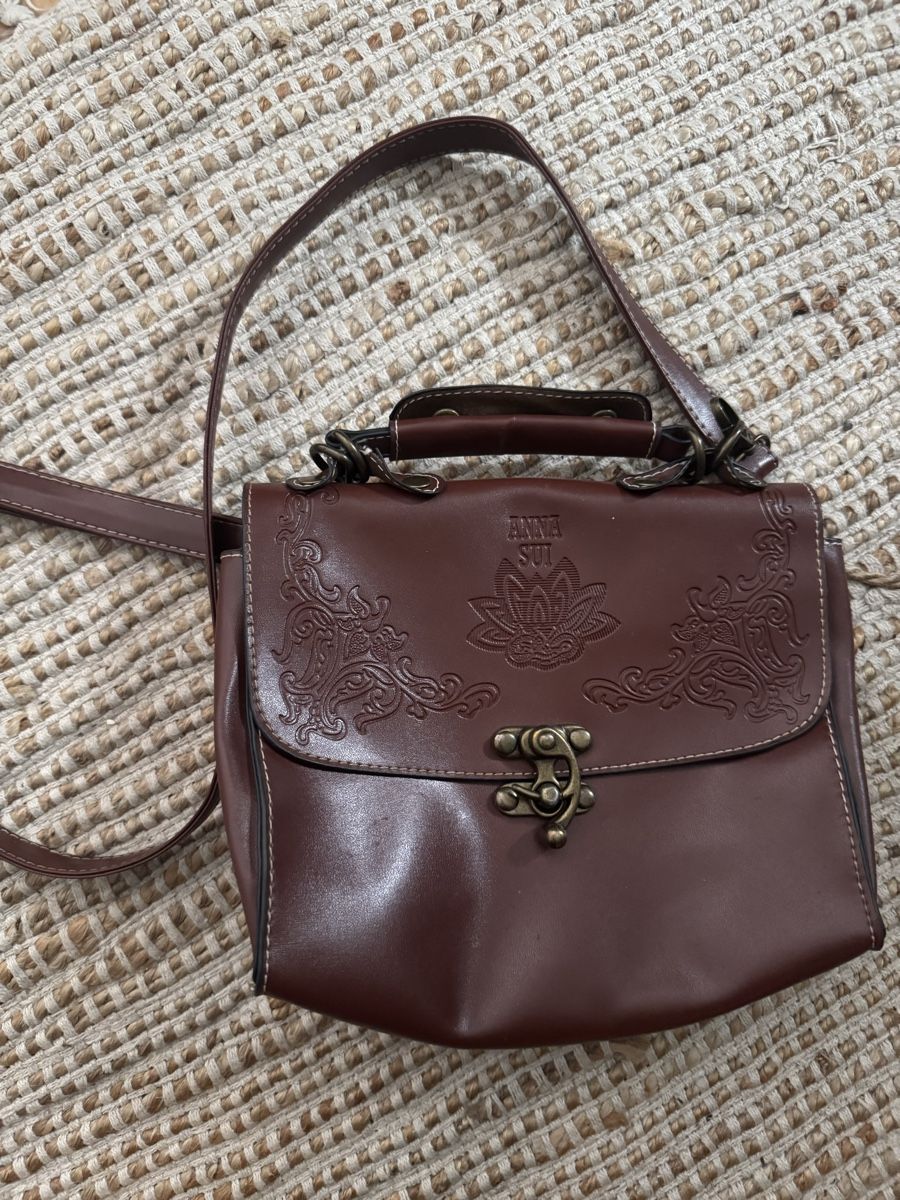 Taschen für Damen: Anna Sui braune Ledertasche – Defekt aus Winterthur von lioslaithscota