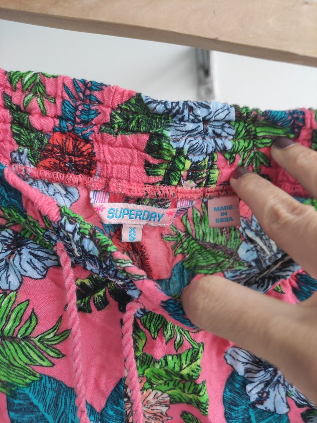 Superdry Hosen: Shorts bunt Gr. XS Superdry – Neu (gemäss Beschreibung) aus Schliern b. Köniz von Pecannut 3