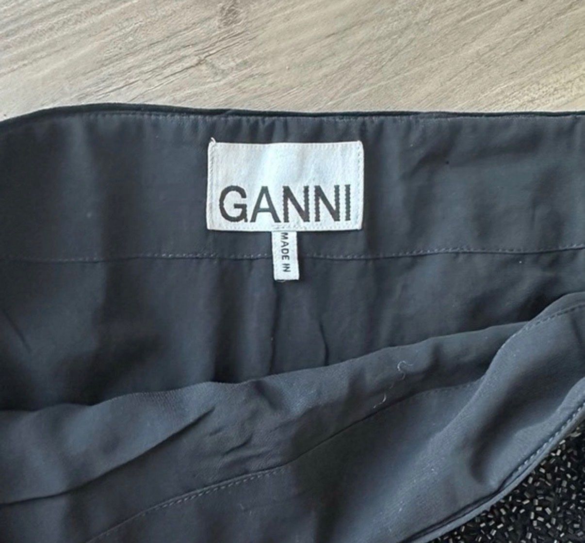Ganni Gonne: Ganni Beaded Minirock – Usato da Zürich venduto da bar_s6yl 2