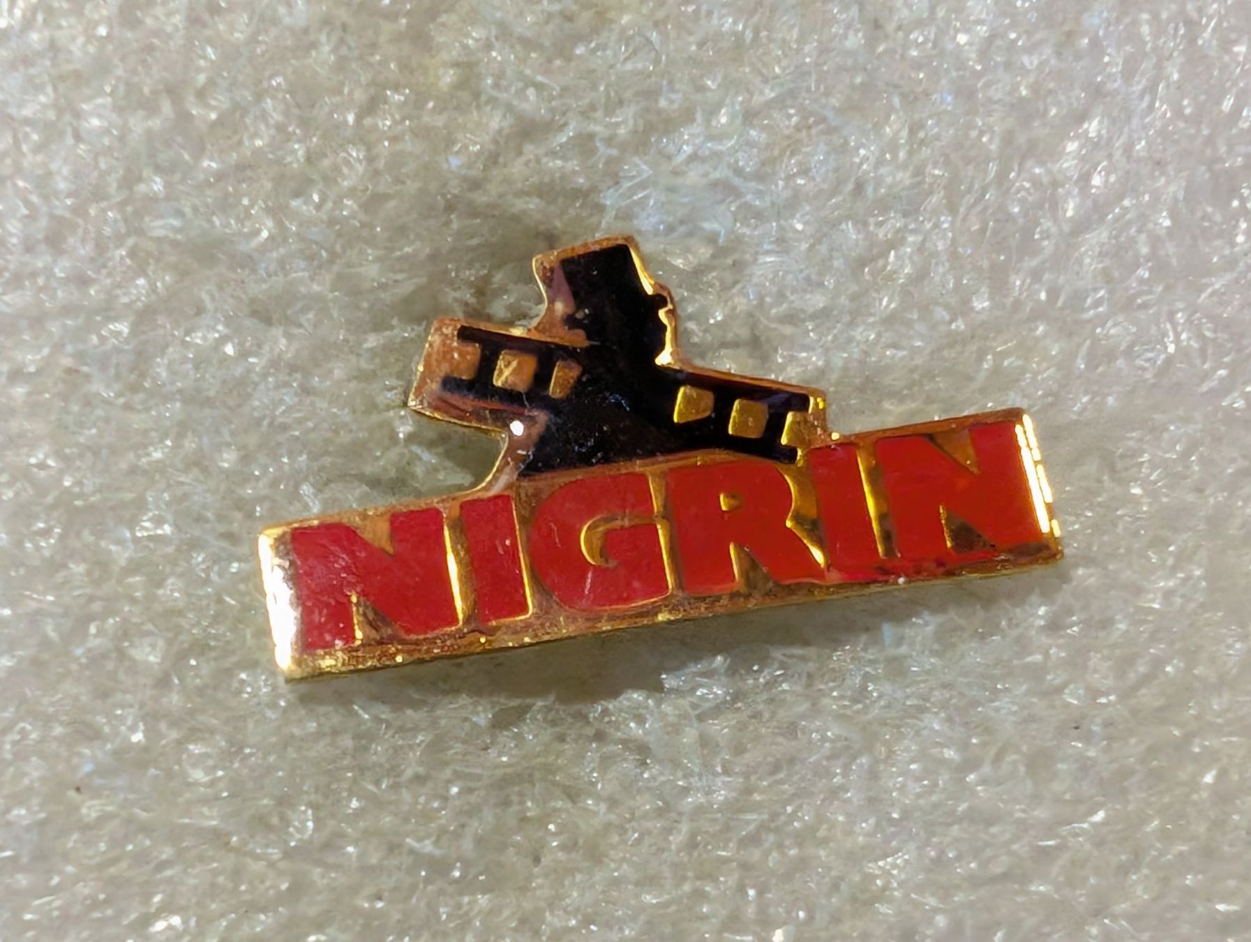 Plaquettes & Badges: Ansteckpin 181: Nigrin – D'occasion à Oppligen par Pin-Fall-Shop