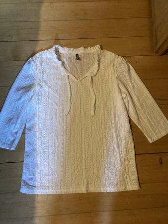 Chicoreé Damen Bluse Weiss Gr. M Sommerlich Leichte Spitze

