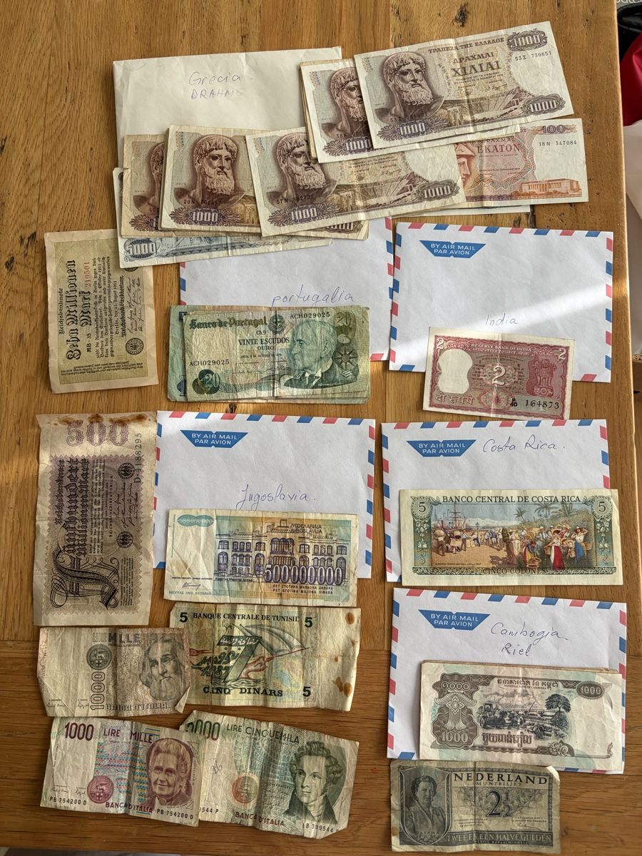 Banknoten: Lot de divers billets de pays différents  – Gebraucht aus Echallens von JAR69