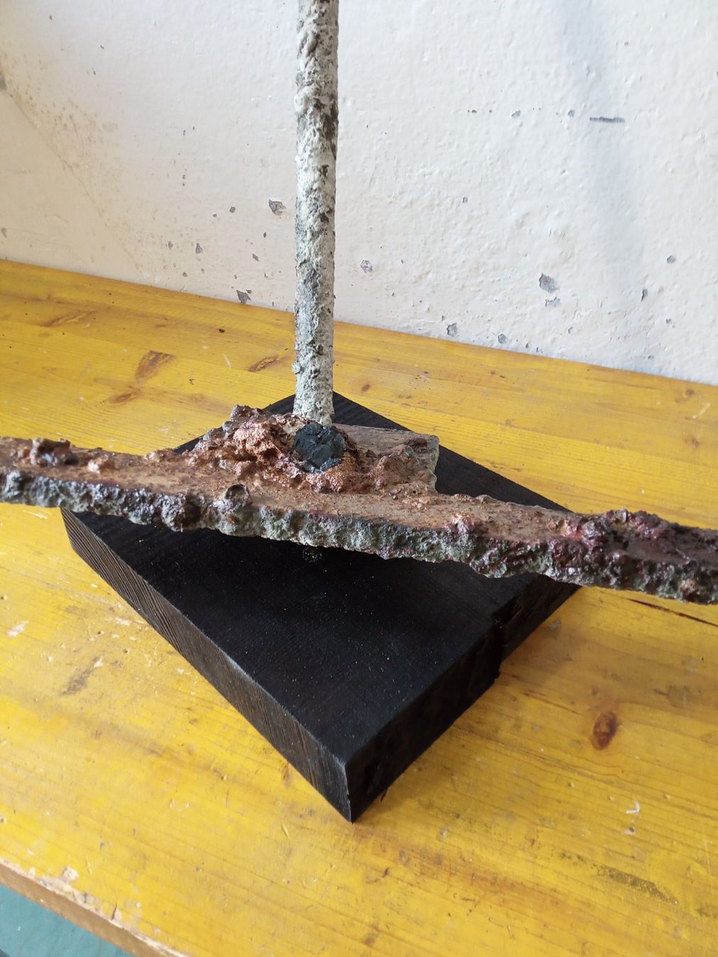 Sculture & Statue: Rostige Abstrakte Metallskulptur Eisenplatte – Usato da Zürich venduto da edi_c2m6 4