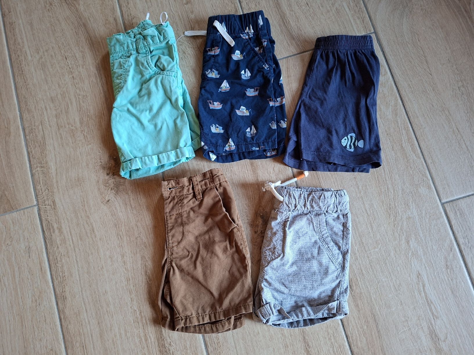 Ensembles coordonnés: Kleiderpaket Junge Gr.86 – D'occasion à Schüpfheim par lin_p7wr 2