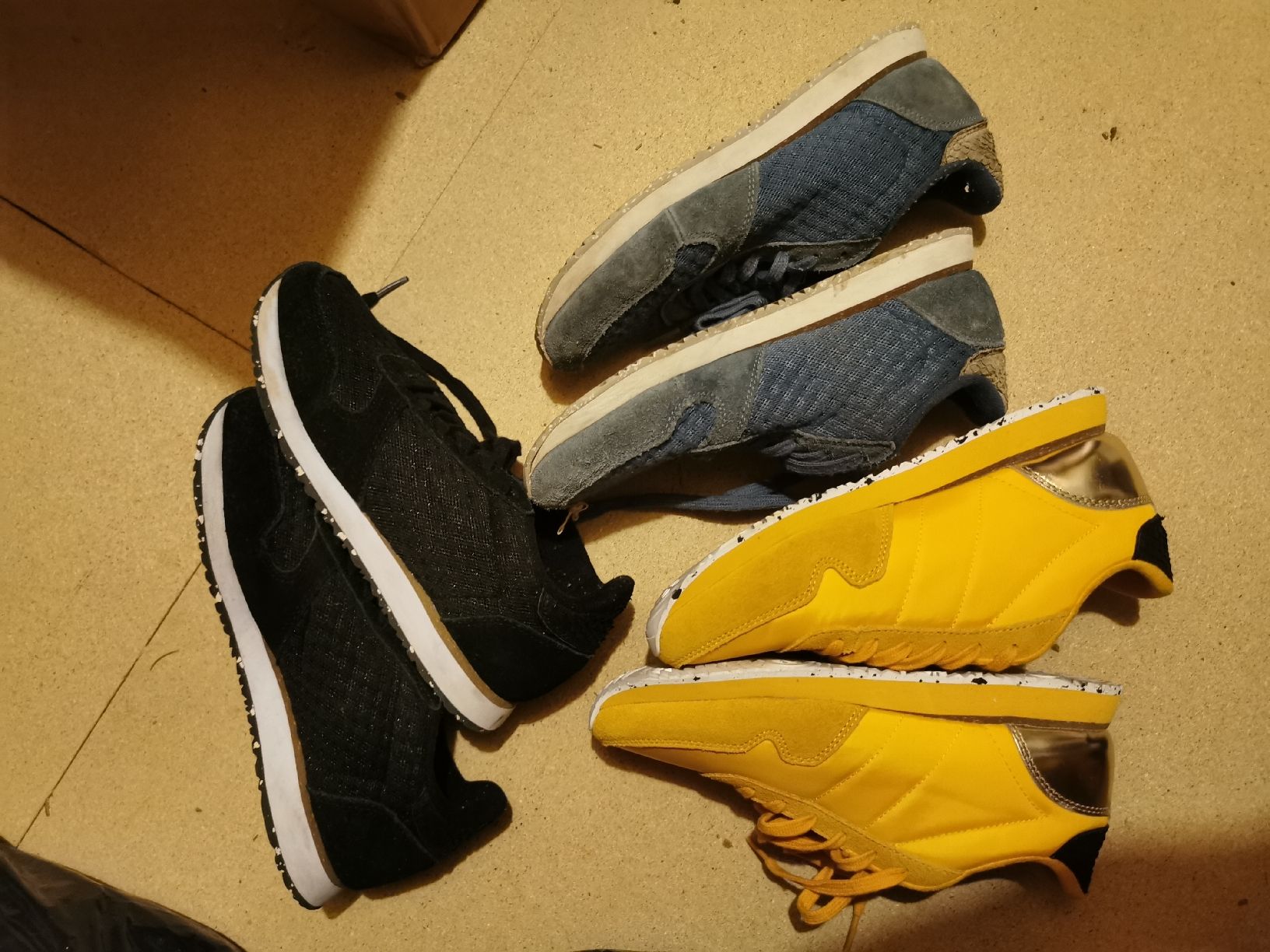 Scarpe da donna: 3 Paar Sneakers Gr. 38 Frühlingsstil – Usato da Fulenbach venduto da meje0081 2