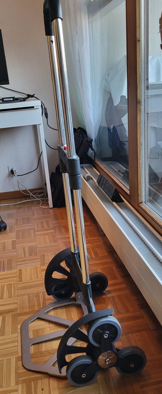 Valigie & Borse: Treppen Trolley – Usato da Wohlen AG venduto da Evexyz 2