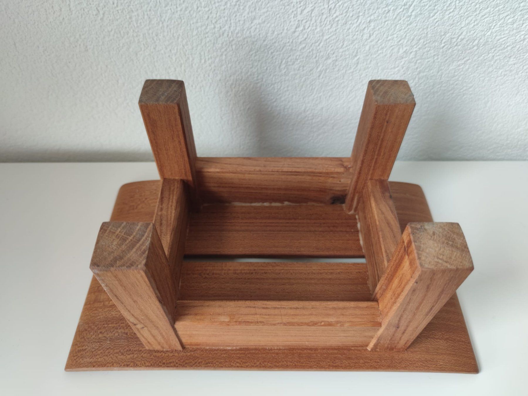 Tutte le decorazioni: Deko Tischchen / Mini Blumenständer / Holzhocker – Usato da Fribourg venduto da Elyngwen 1