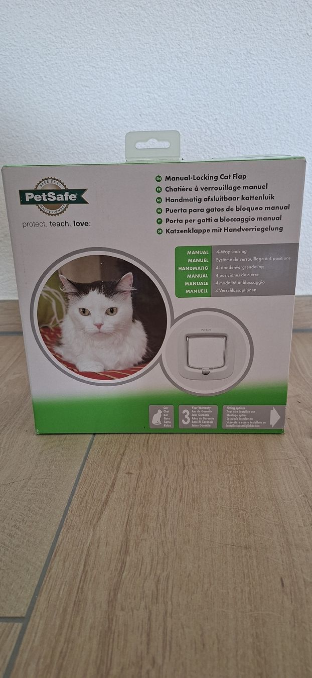 Gattaiole: PetSafe Katzenklappe 4-Wege-Verschluss – Usato da Nennigkofen venduto da c_m