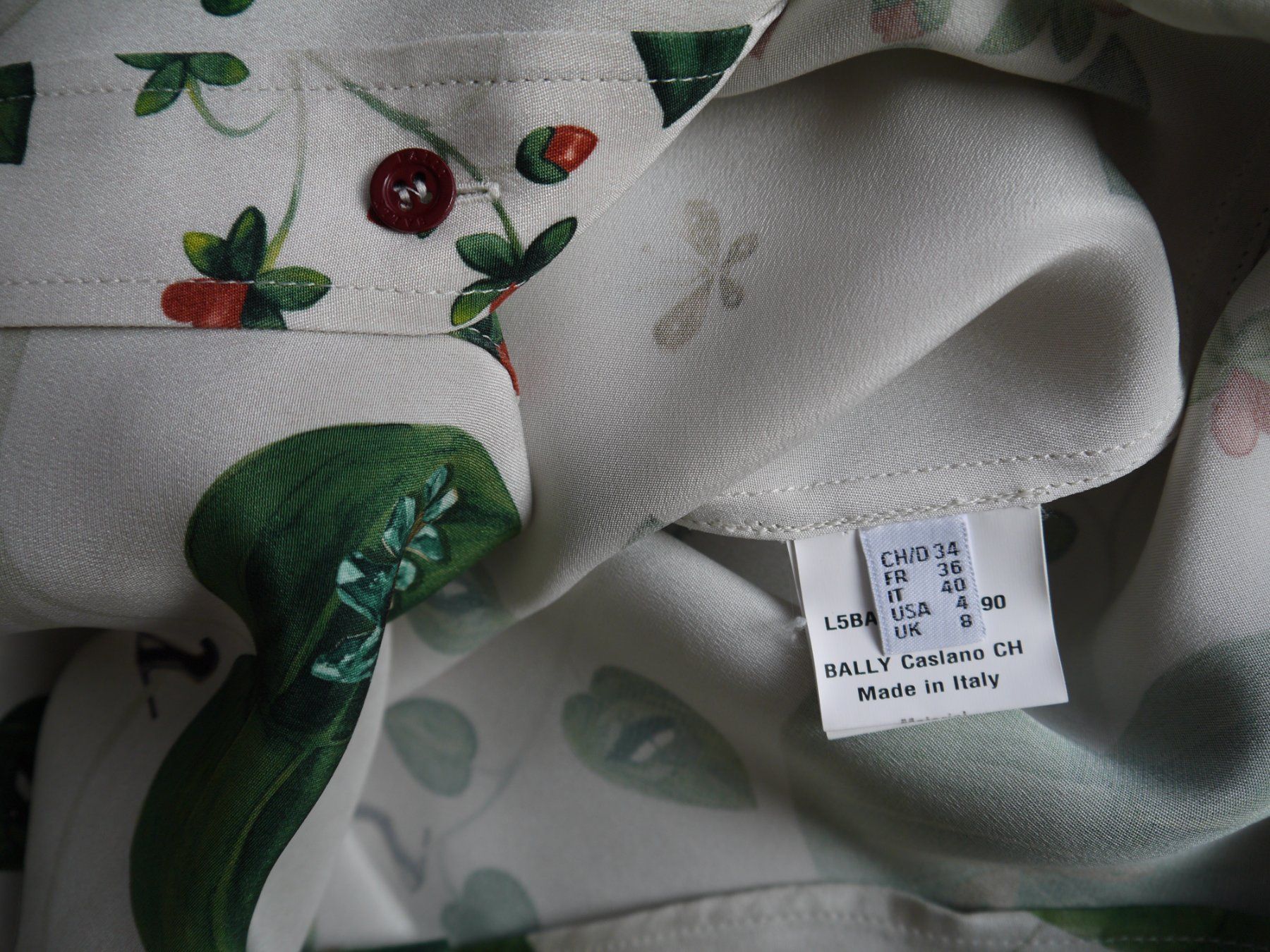 Bally Camicette: BALLY Bluse aus Seide – Usato da Hagendorn venduto da Blaf 3