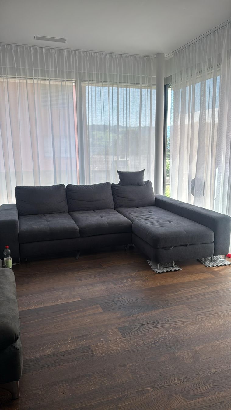 Sofas: ​Gemütliches Ecksofa mit Schlaffunktion und Stauraum – Gebraucht aus St. Gallen von den_2ccx