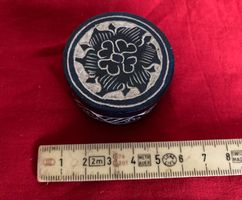 Schmuckdose/Pillendose aus Stein, handbemalt, neuwertig