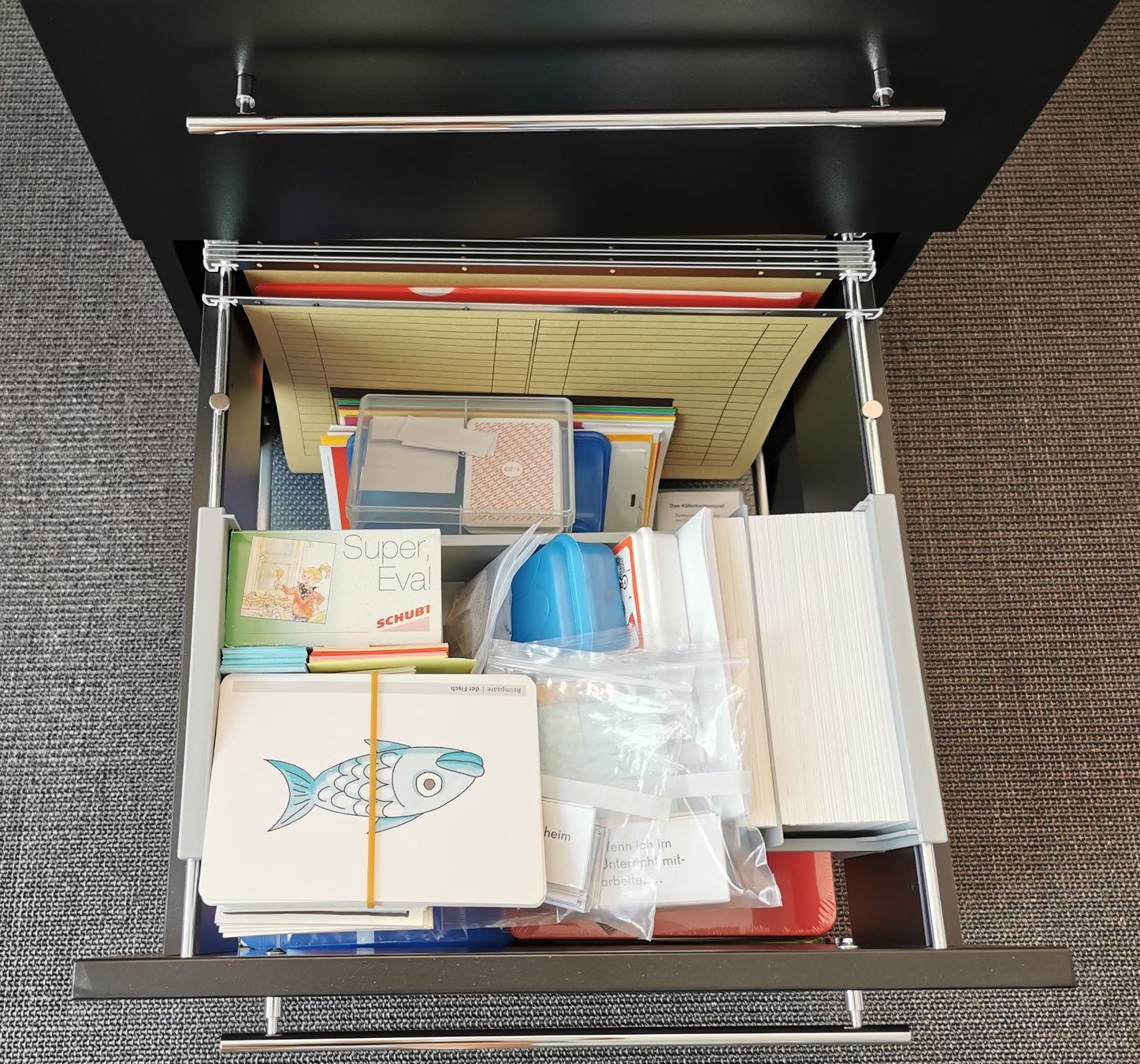 Baucontainer: SCHREIBTISCHKORPUS – Gebraucht aus Kriens von TIARANA 6