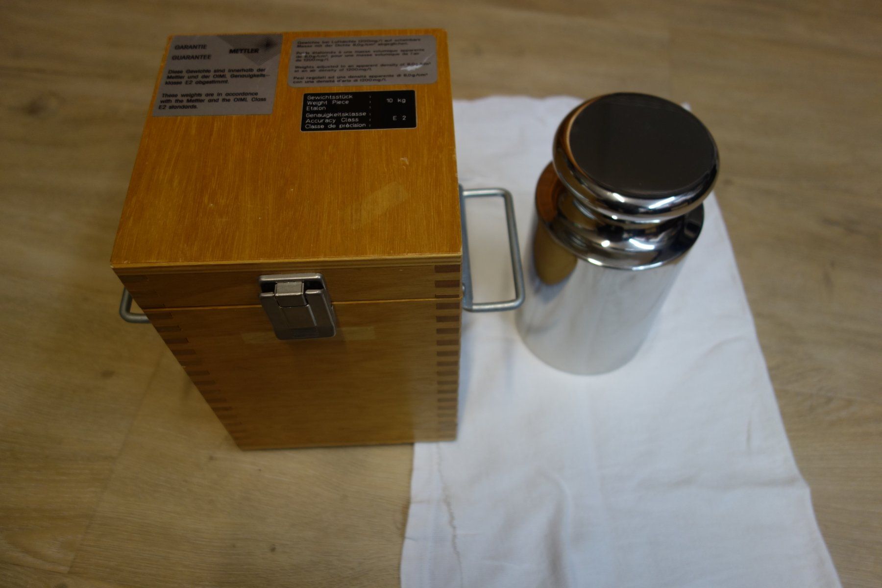 Mettler Toledo Accessori da laboratorio: Kalibriergewicht 10Kg. E2 – Usato da Stein AG venduto da 8wow7 2