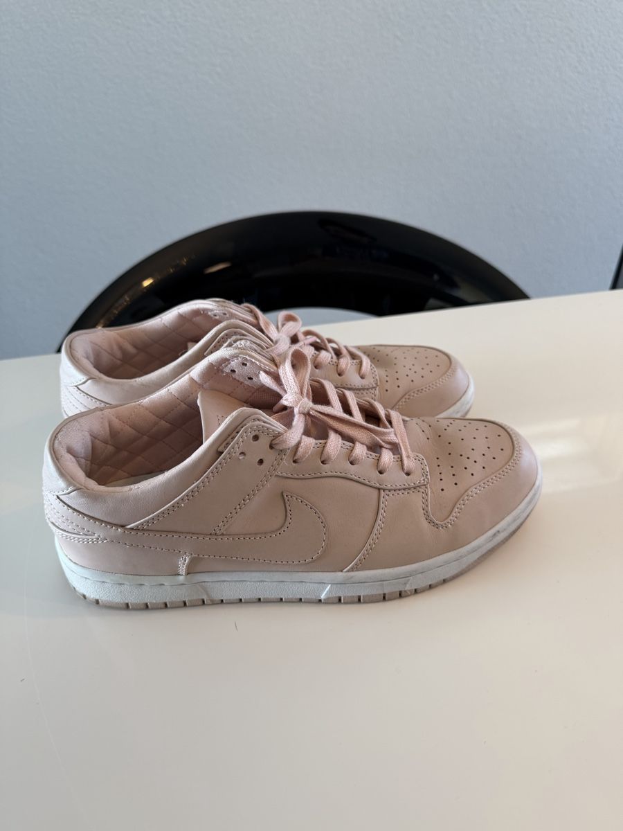 Nike Scarpe da uomo: Nike Dunk Rosa  – Nuovo (secondo la descrizione) da Wetzikon ZH venduto da Alioc66