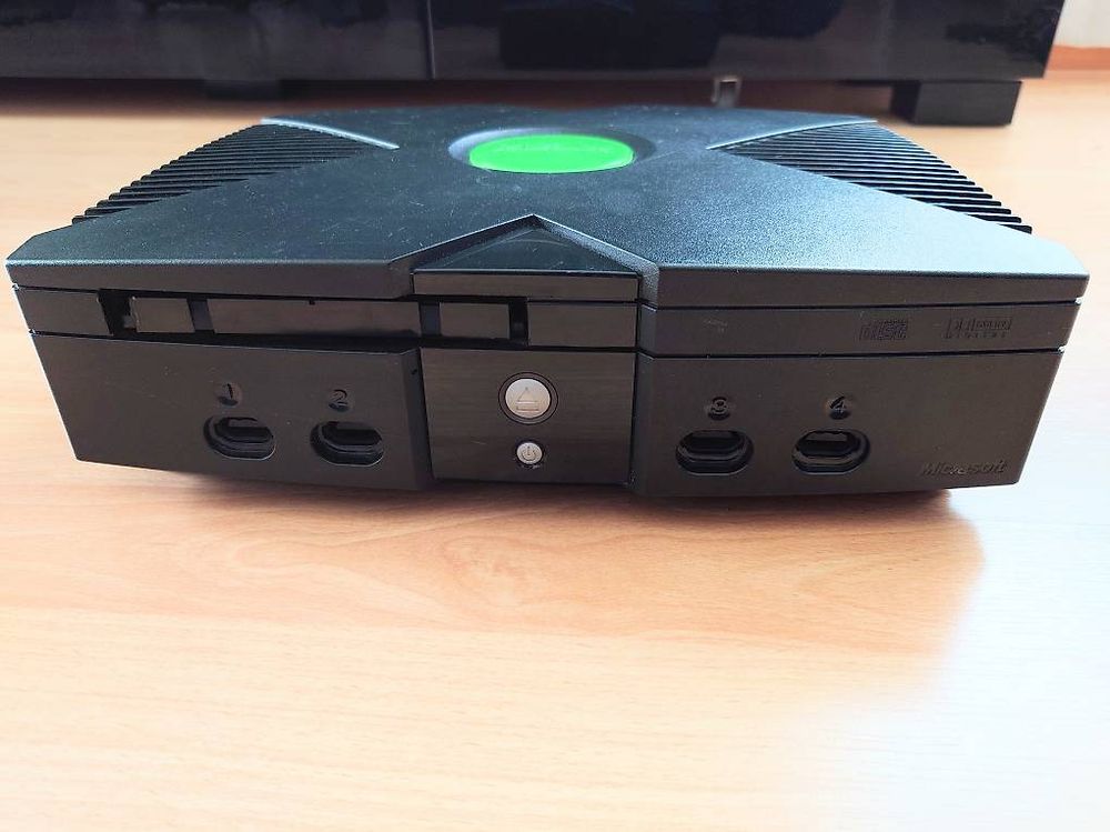 Xbox Konsole (defekt) (Gebraucht) in Leuzigen für CHF 25 – mit ...