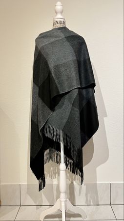 Poncho Cape Überwurf  Vielseitig kombinierbar