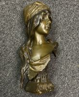 Antike E. Villanis "Esmeralda" Büste, Bronze signiert