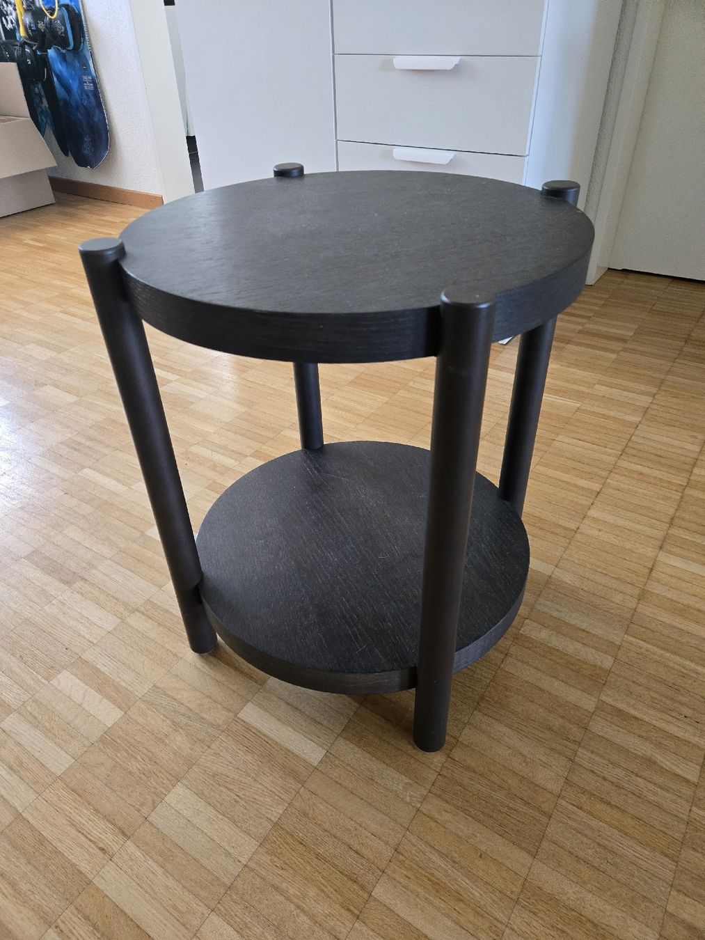 Tables: Side table GRATIS – D'occasion à Oberengstringen par ChandlerM