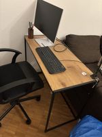 Schreibtisch / Tisch Holzoptik mit schwarzem Metallgestell
